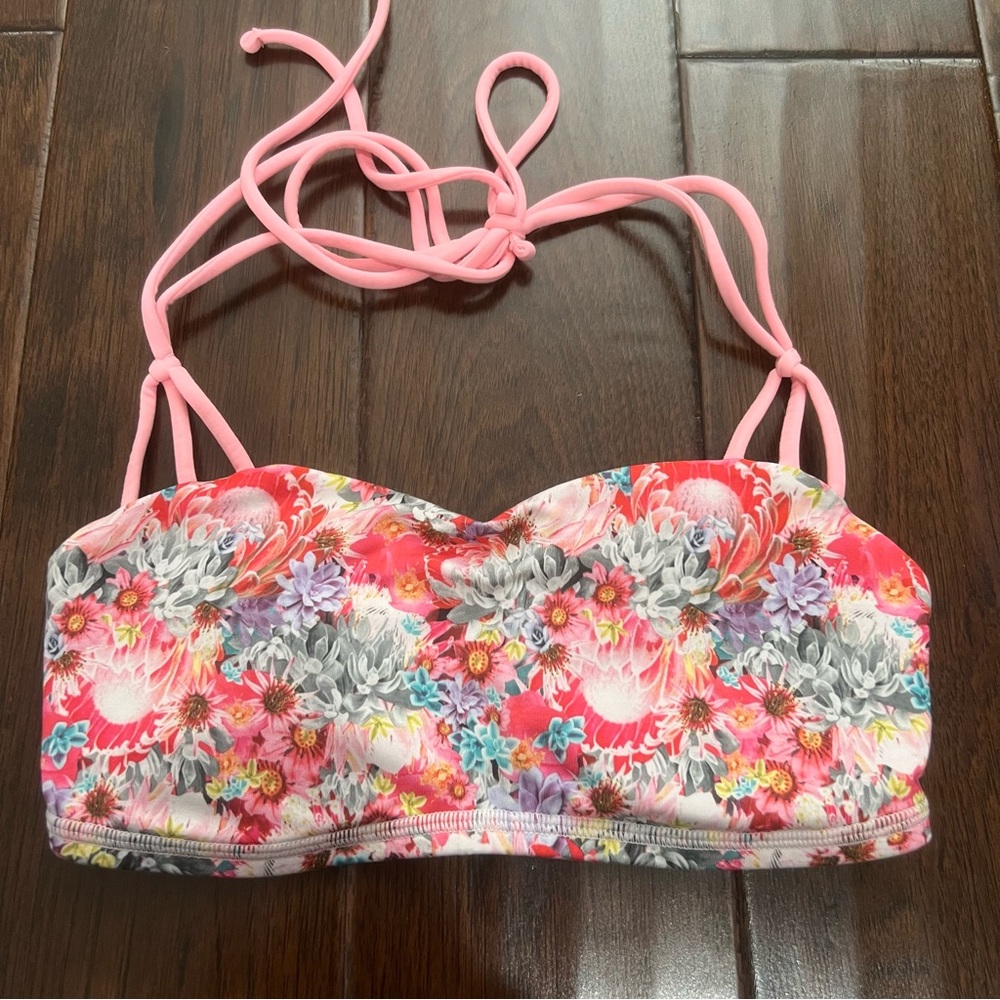Lululemon size 2